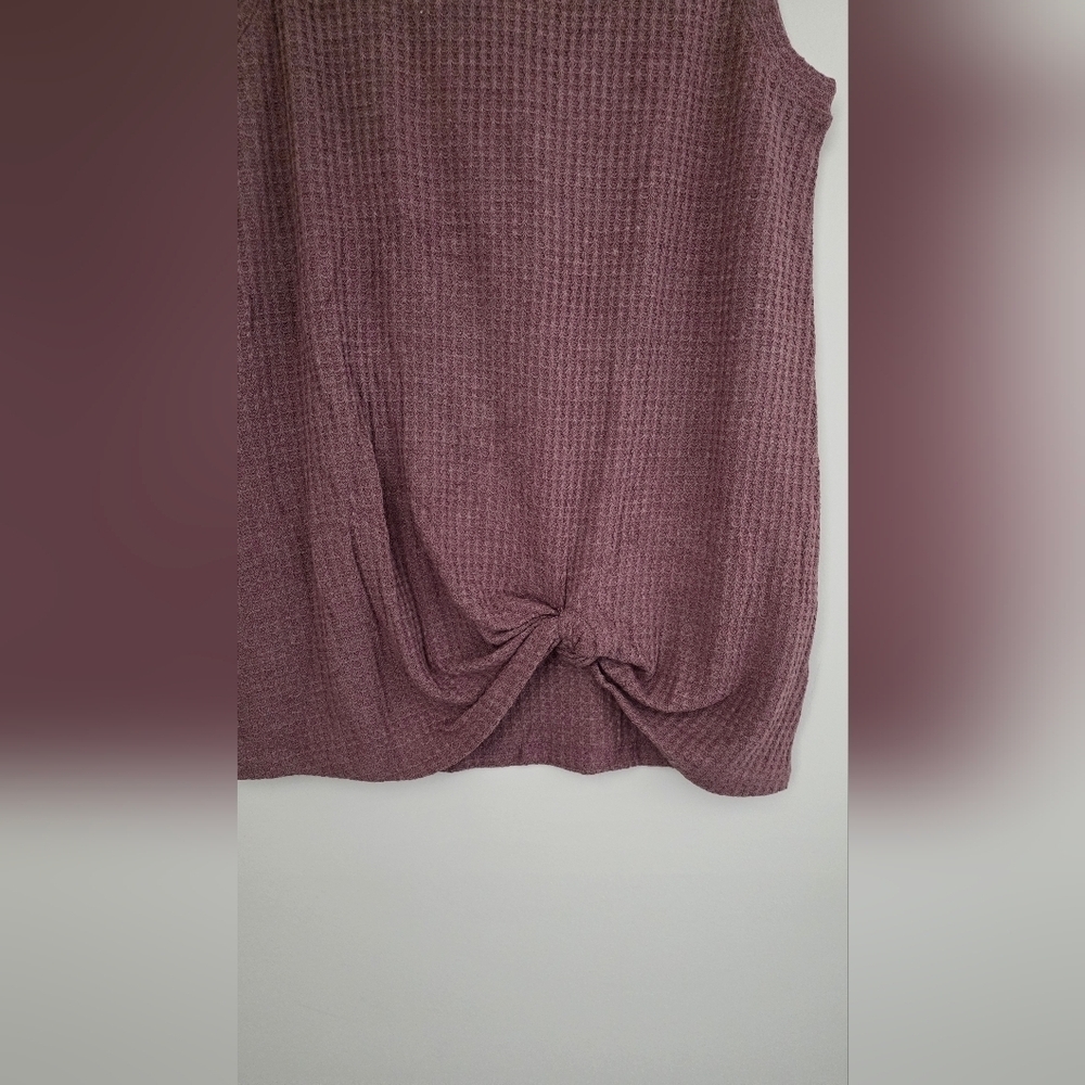 Miholl Mauve Waffle Knit Sleeveless Twist Front Top – Medium - Picture 4 of 6